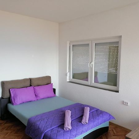 Grey Apartment Ohrid Esterno foto