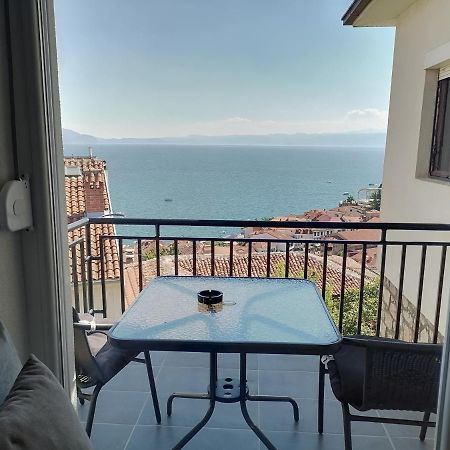 Grey Apartment Ohrid Esterno foto