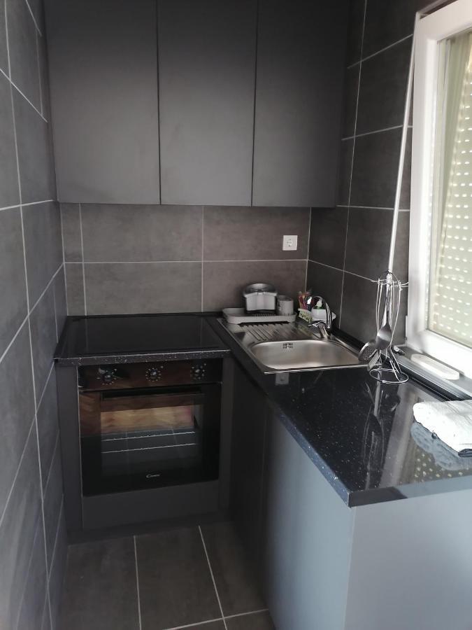 Grey Apartment Ohrid Esterno foto