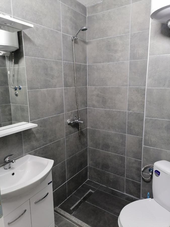 Grey Apartment Ohrid Esterno foto