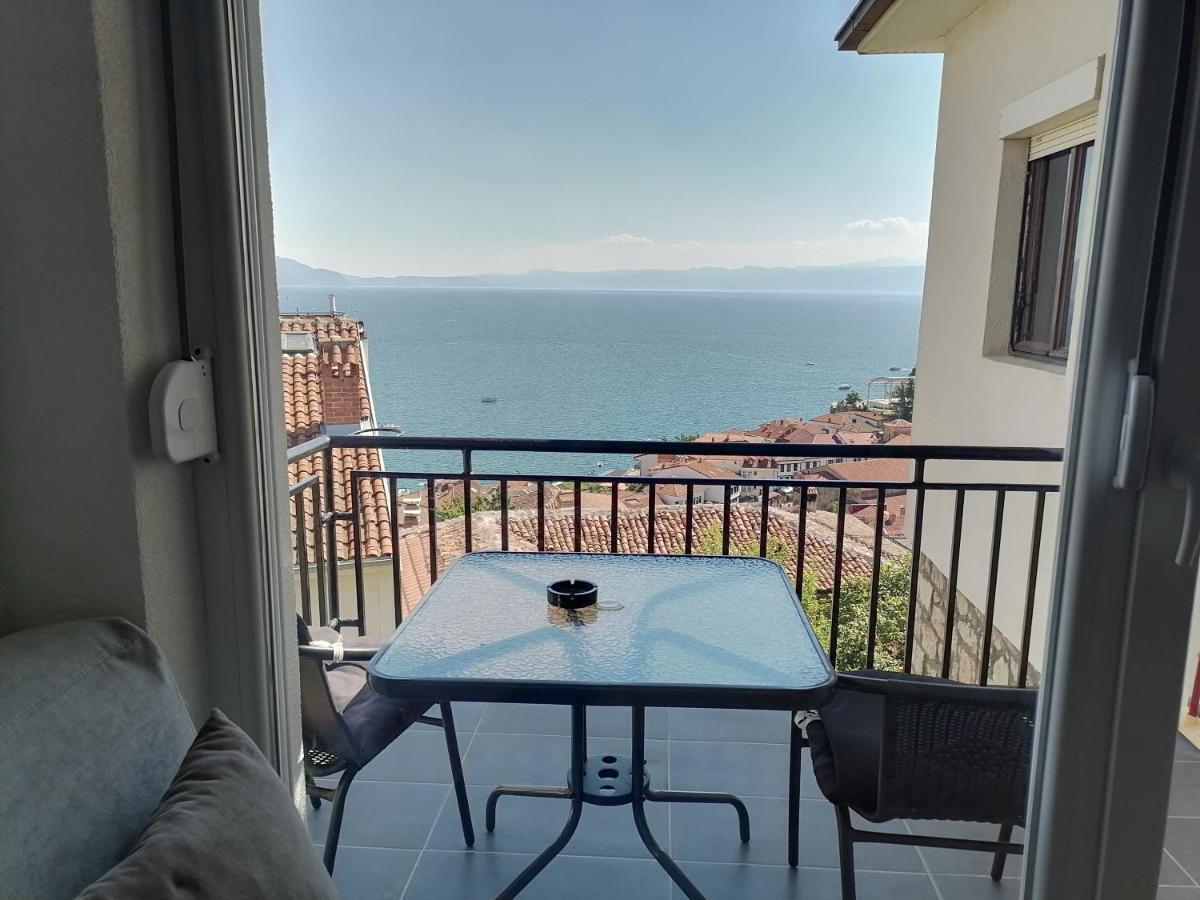 Grey Apartment Ohrid Esterno foto